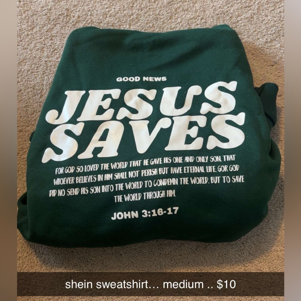 SHEIN Green Crewneck Sweater with Bold Message
